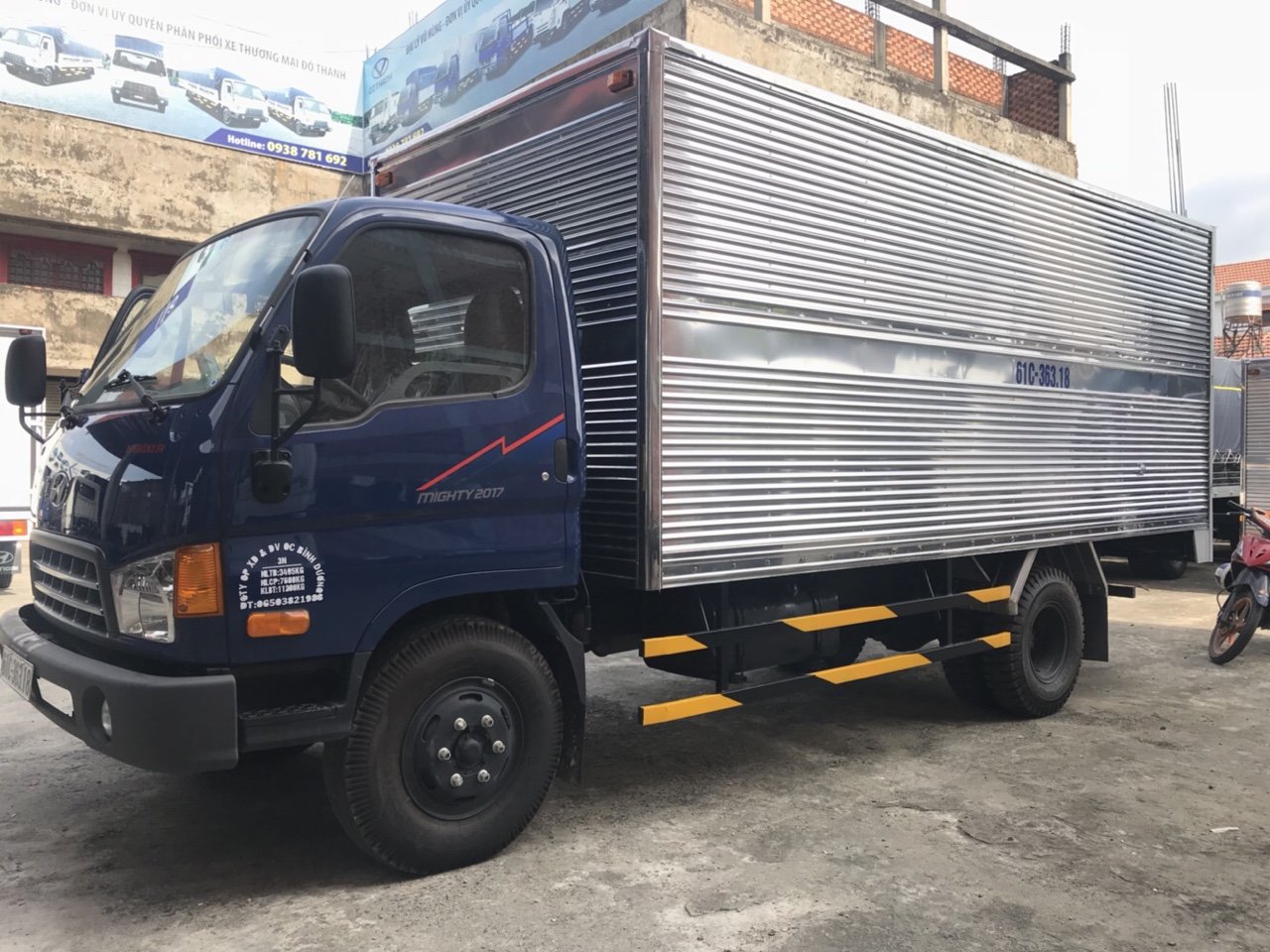 Mighty 2017 thùng kín | Xe tải 8T Hyundai 8 tấn TK